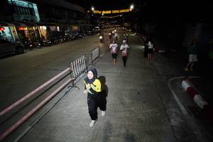 BIB: 
                            <button type="button" onclick="openModal(21794158)" class="btn btn-primary btn-sm float-right btn-popup" data-toggle="modal" data-target=".modal-high-quality">
                        <i class="fas fa-shopping-cart"></i> Add to Cart
                    </button>
                                            <button type="button" onclick="isThisMe(21794158, true)" class="btn btn-success btn-sm float-right btn-popup btn-isme hidden" data-toggle="tooltip" data-placement="bottom" title="นี่คือรูปของคุณใช่ไหม คลิกที่นี่เพื่อเอาเข้าอัลบั้ม">
                        <i class="fas fa-plus"></i> Add to album
                    </button>
                    <button type="button" onclick="isThisMe(21794158, false)" class="btn btn-warning btn-sm float-right btn-popup btn-isnotme hidden">
                        <i class="fas fa-ban"></i> Remove from album
                    </button>